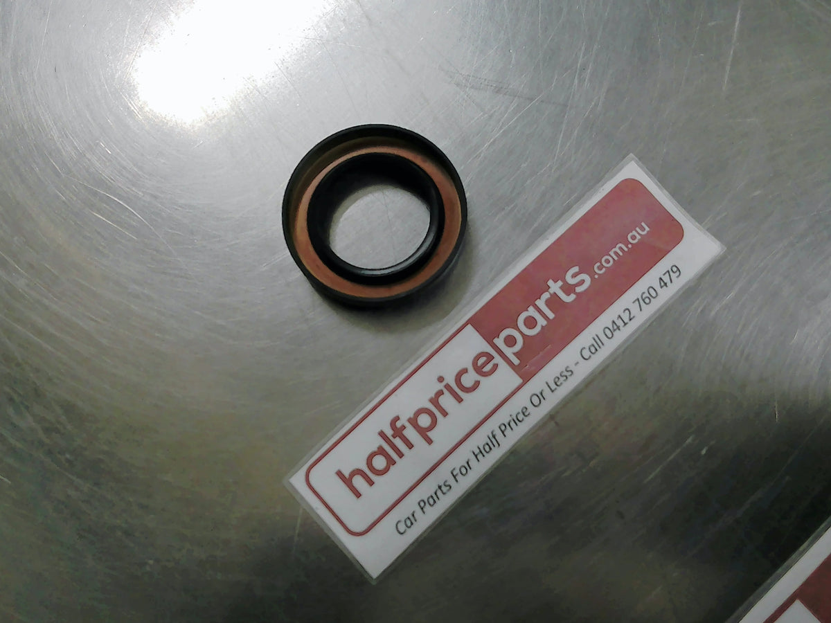 Toyota Rukus/Camry/Rav4/Tarago/Avensis/Corolla/Prius Genuine Right Hand Front Drive Shaft Oil Seal New Part