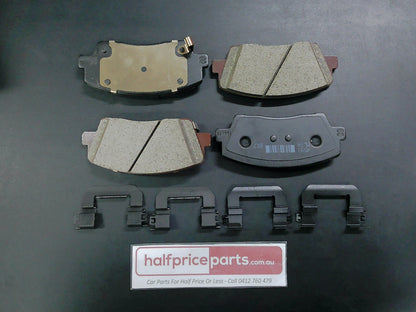 Kia Stinger Genuine Front Brake Pad Set New Part