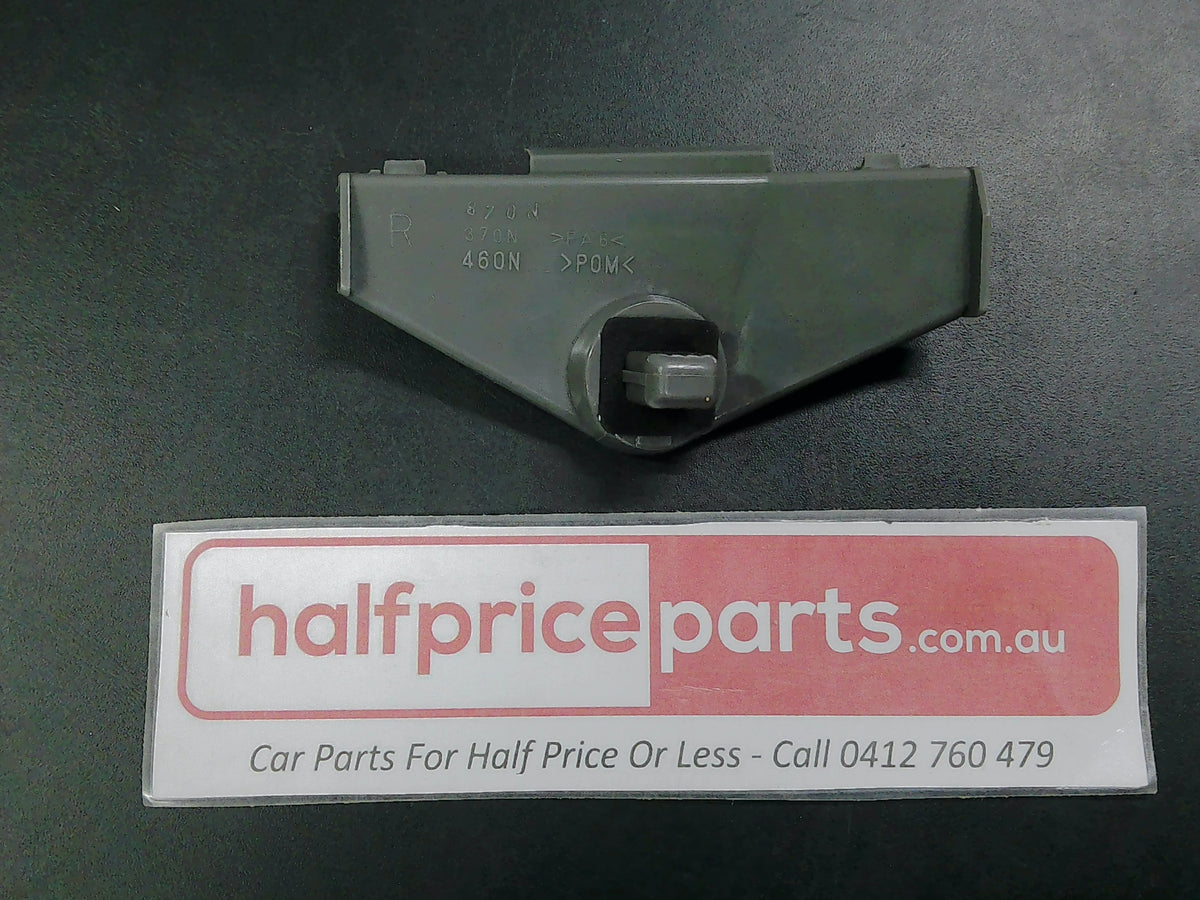 Toyota Avensis Genuine Right Hand Rear No.2 Bumper Bracket New Part