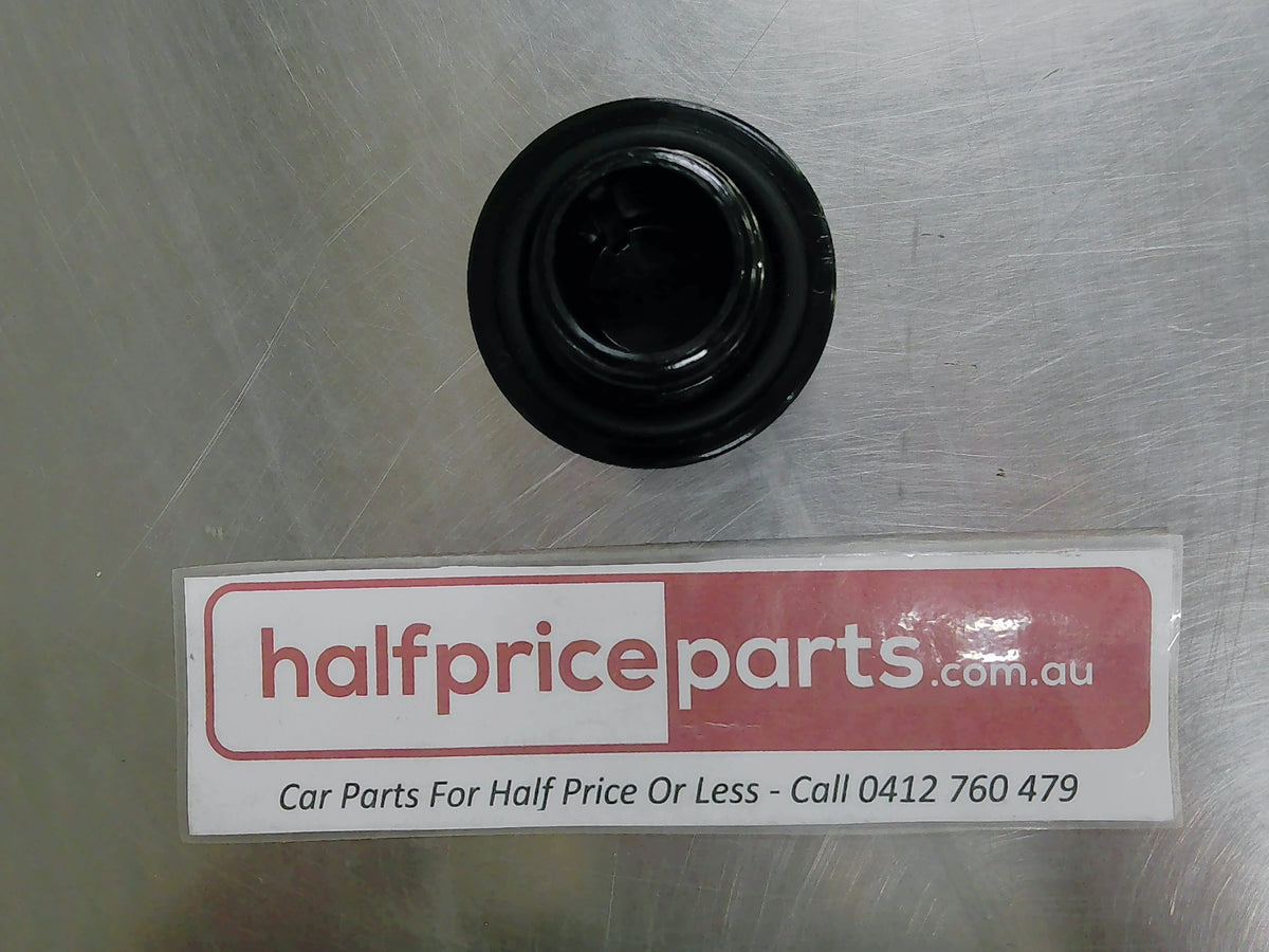Toyota Hilux/Dyna 100/Hiace Genuine Oil Filter Cap New Part