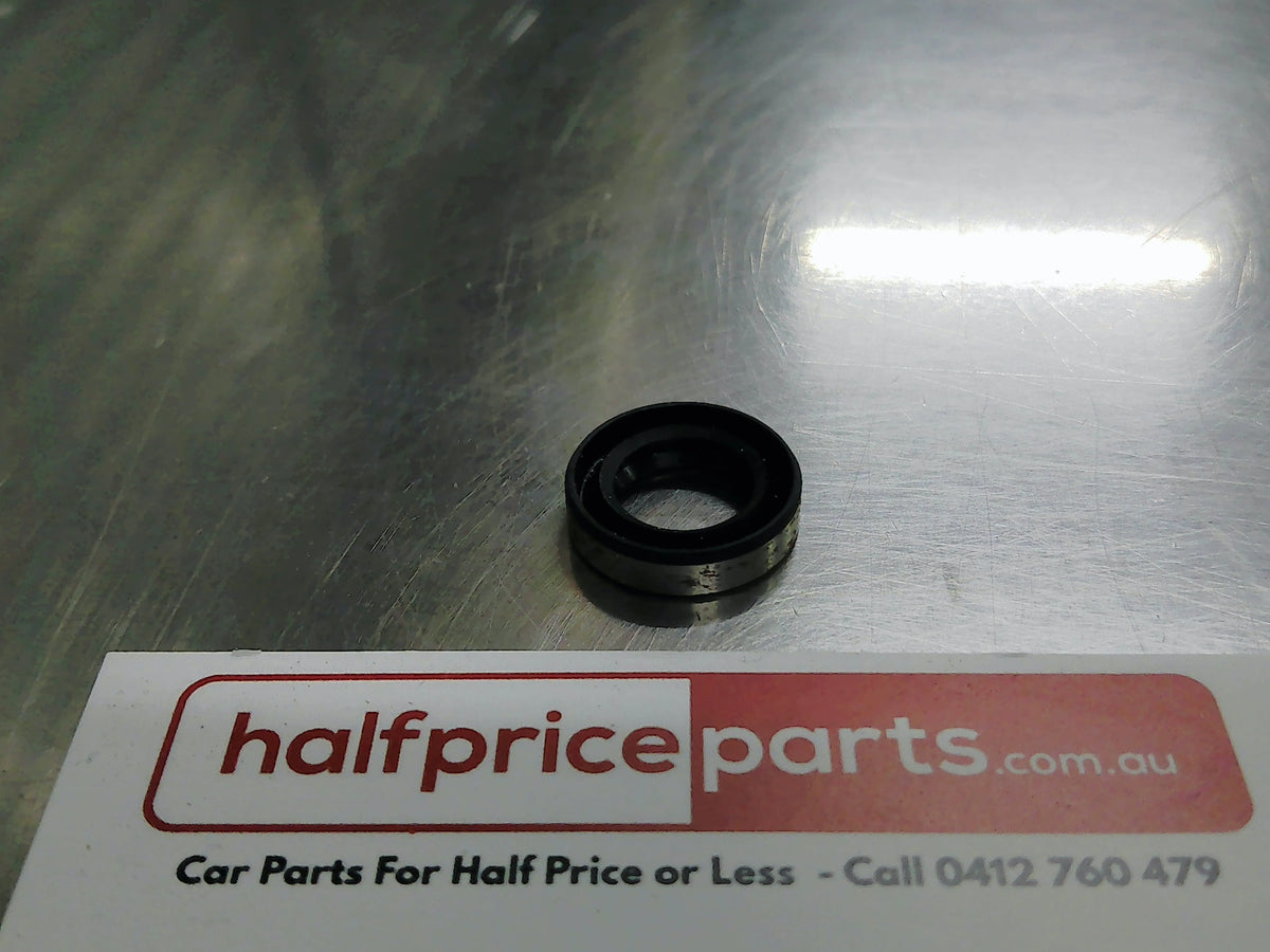 Toyota Landcruiser 40/60/70/80 Series/Hilux/4Runner/Tarago/Dyna Genuine Gearbox Shift Lever Shaft Oil Seal New Part