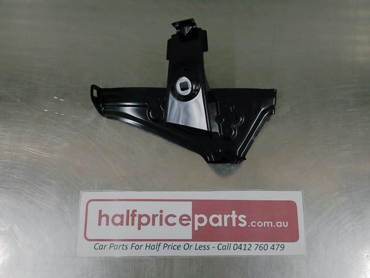 Toyota Camry/Aurion Genuine Right Hand Rear Wheel House Bracket New Part