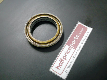 Toyota Coaster Bus/Dyna Genuine Rear Hub Seal New Part