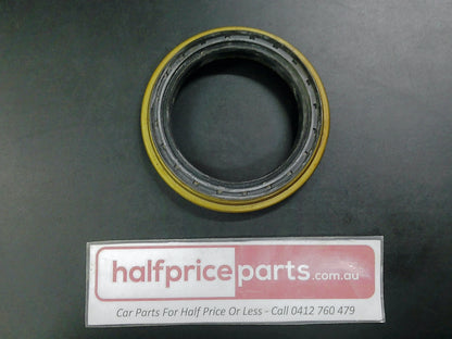 Toyota Coaster Bus/Dyna Genuine Rear Hub Seal New Part