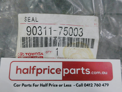 Toyota Coaster Bus/Dyna Genuine Rear Hub Seal New Part