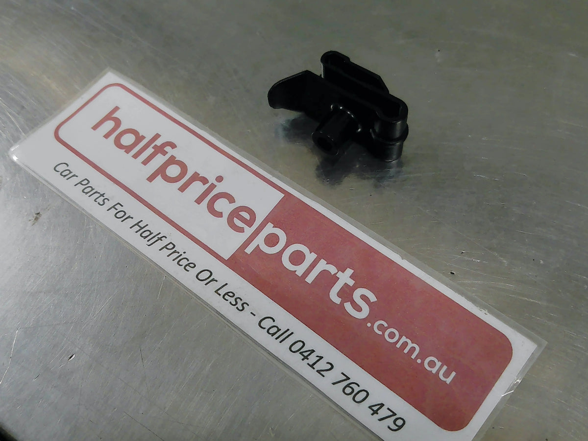 Toyota Corolla/Hilux/Landcruiser/ Prado Genuine Front Bar Liner Retainer Clip New Part