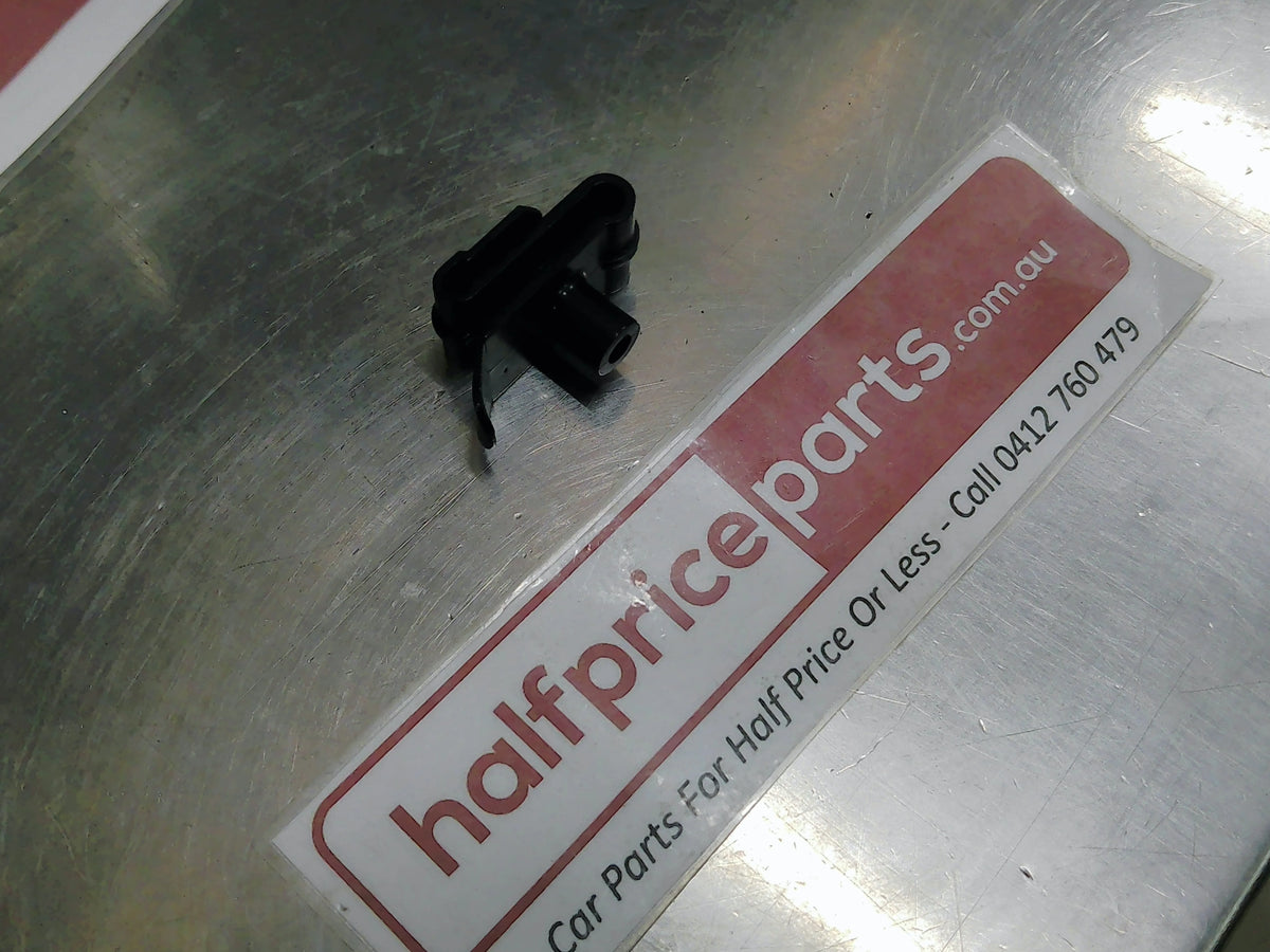 Toyota Corolla/Hilux/Landcruiser/ Prado Genuine Front Bar Liner Retainer Clip New Part