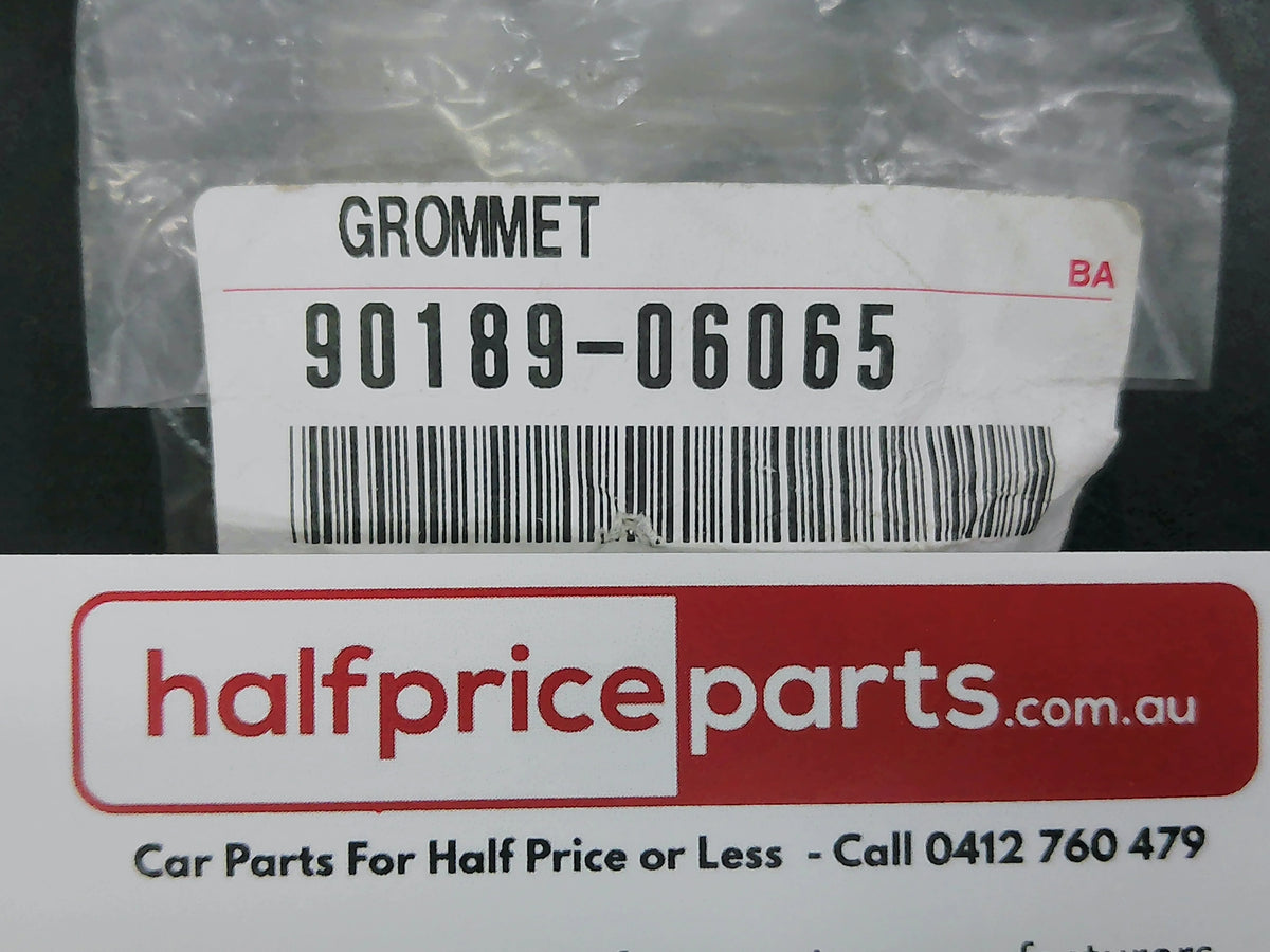 Toyota Corolla/Rav4/Hilux/Yaris/Landcruiser/Prado/Echo/Celica Genuine Guard Liner Clip/Grommet New Part