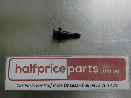 Toyota Camry/Landcruiser/Prado/Hilux/Hiace/Corolla/Rav4/Kluger/Prius/FJ Cruiser/Yaris/Lexus Genuine Rear Bumper Scrivet New Part