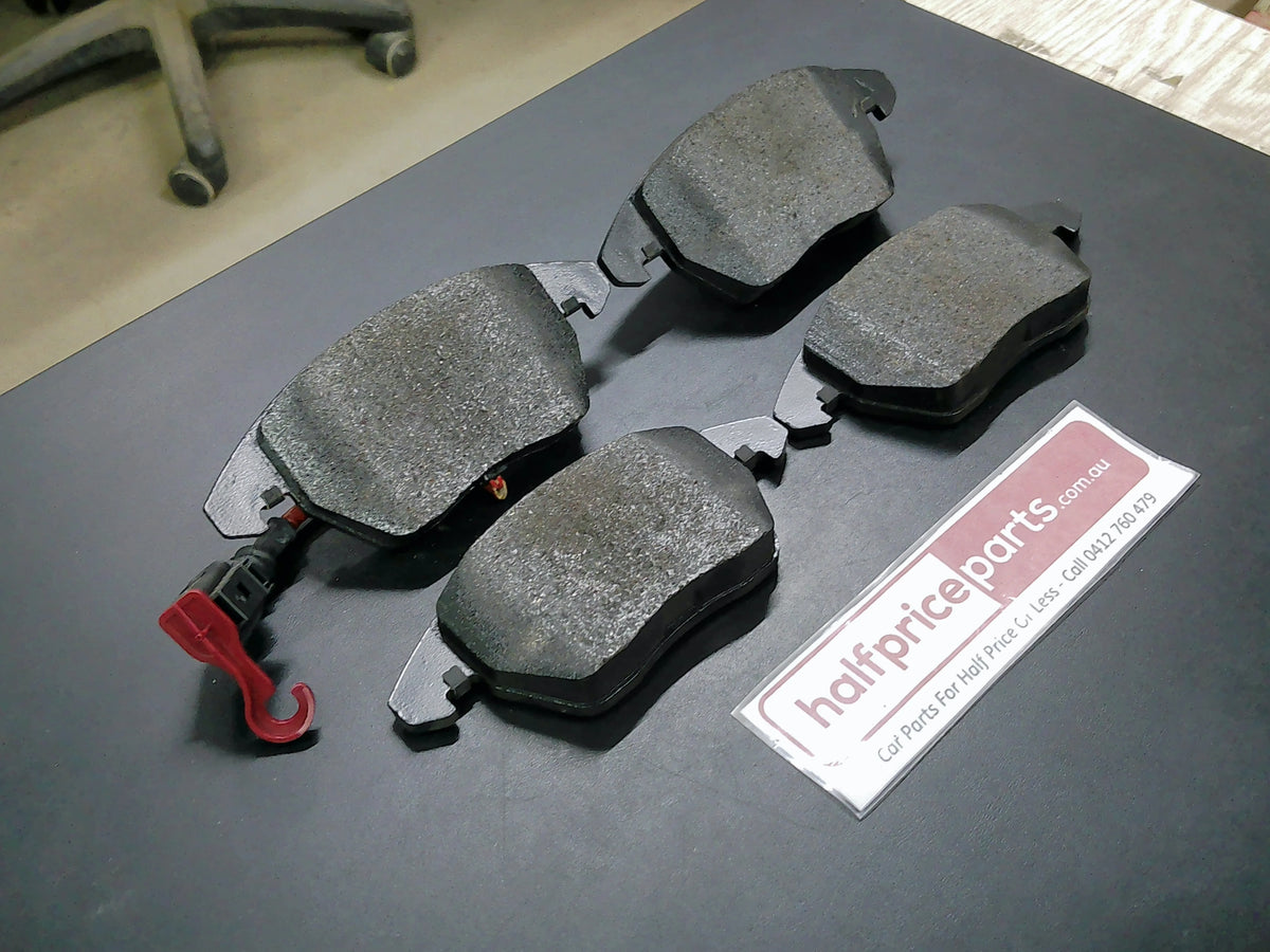 Volkswagen Passat/Caddy/Golf/Jetta/EOS/Touran/Polo/Beetle Genuine Front Brake Pads New Part