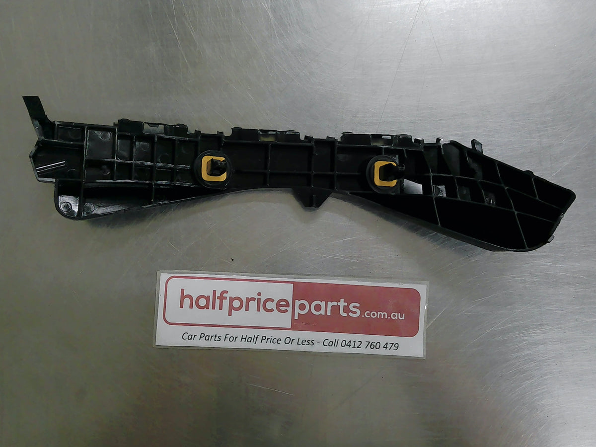 Toyota Corolla ZRE152 Rear Bumper Bar Slide Bracket New Part