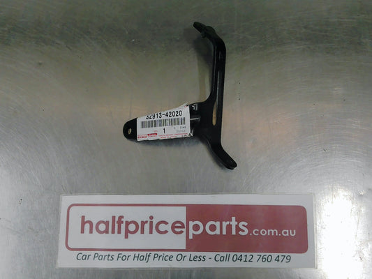 Toyota Rav4 Genuine Front Right Hand Transmission Oil Cooler Bracket New Part