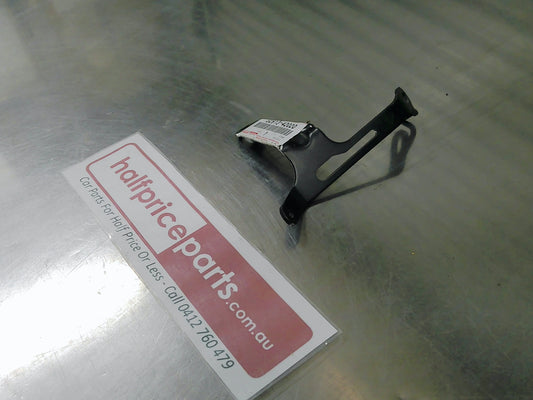 Toyota Rav4 Genuine Front Right Hand Transmission Oil Cooler Bracket New Part