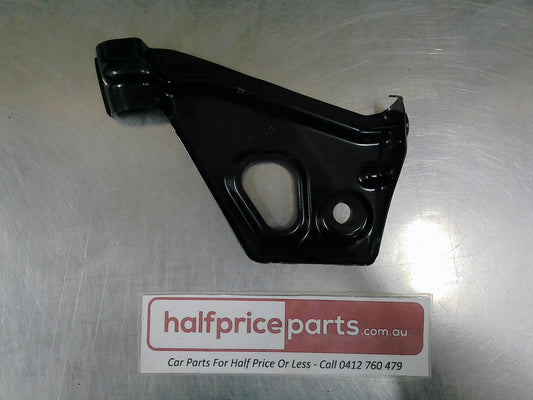 Toyota Camry / Aurion Genuine Left-Hand Wheel House Reinforcement/Rear Bumper Stay New Part