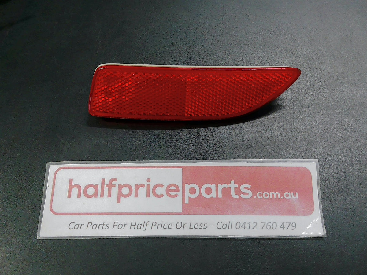 Toyota Corolla Sedan Genuine Left Hand Rear Bumper Reflector New Part