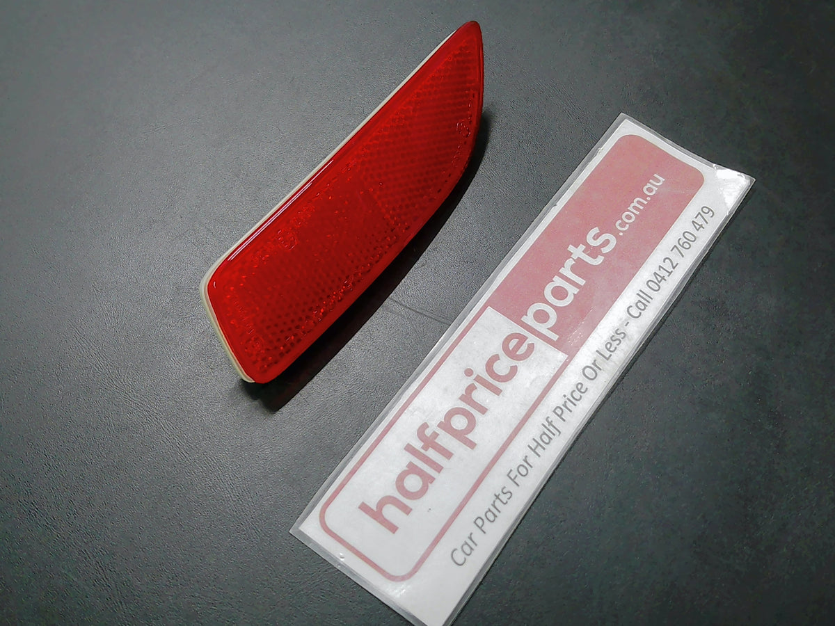 Toyota Corolla Sedan Genuine Left Hand Rear Bumper Reflector New Part