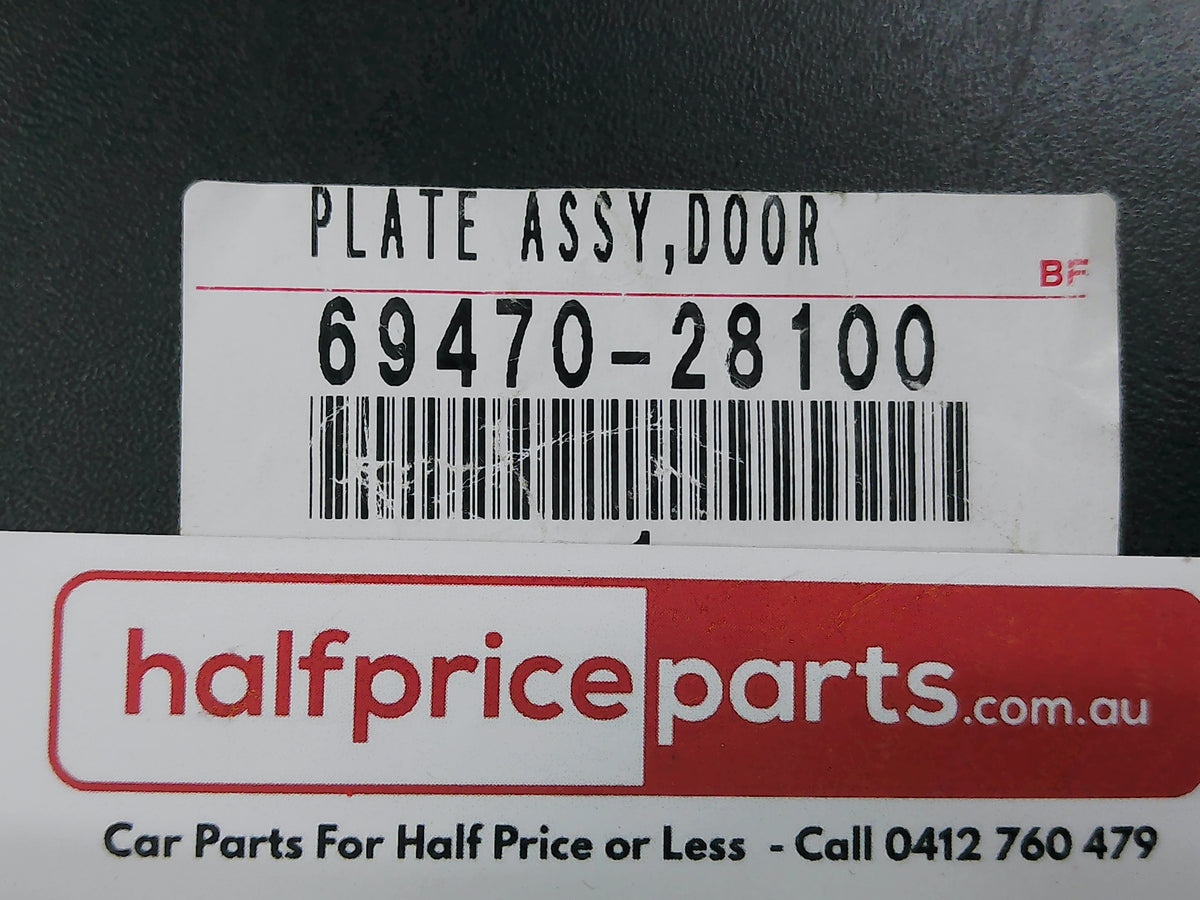Toyota Hiace Genuine Sliding Door Lock Striker New Part