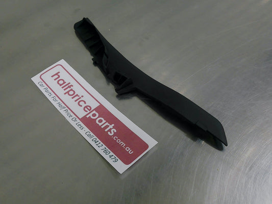 Toyota Yaris Genuine Right Hand Front Guard To Cowl Seal New Part