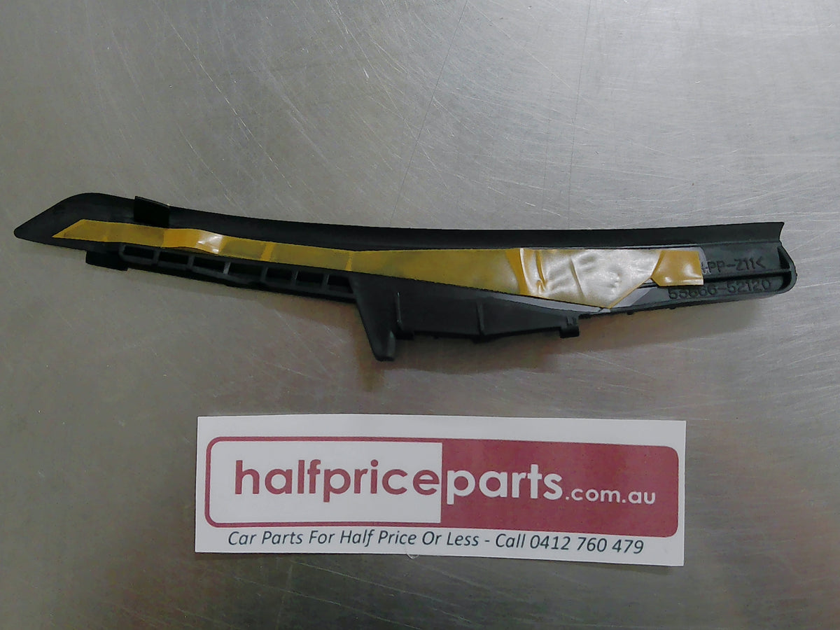Toyota Yaris Genuine Right Hand Front Guard To Cowl Seal New Part