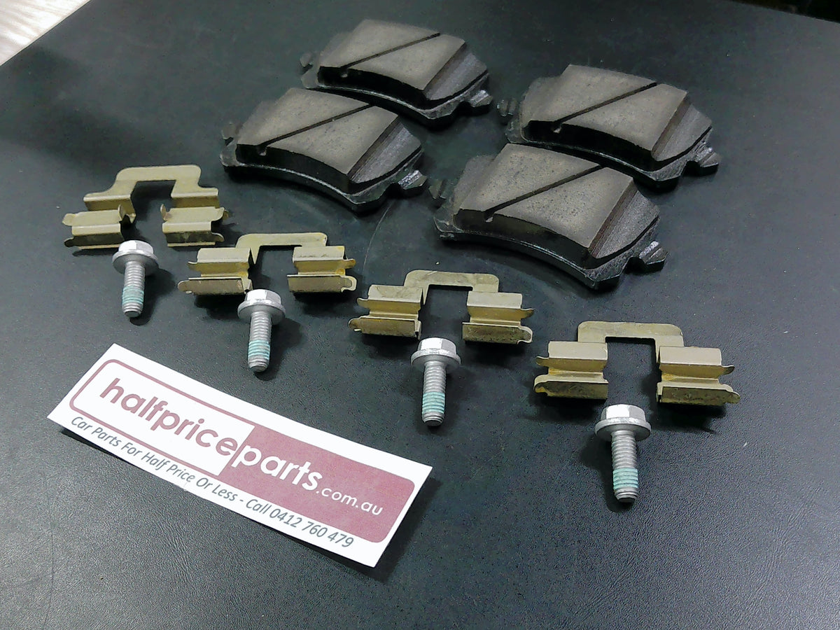 VW Passat/Audi A6 Genuine Rear Brake Pad Set New Part