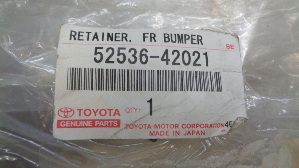 Toyota RAV4 Genuine Front Right Hand Side Bumper Retainer New Part