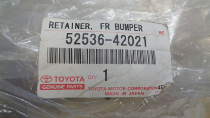 Toyota RAV4 Genuine Front Right Hand Side Bumper Retainer New Part