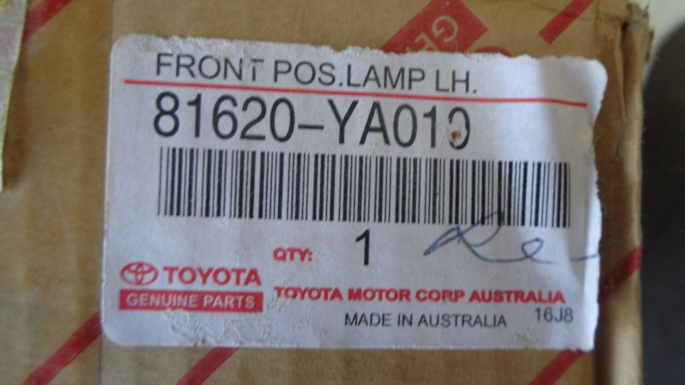Toyota Corolla Genuine Left Hand Front Park Light Assy New Part
