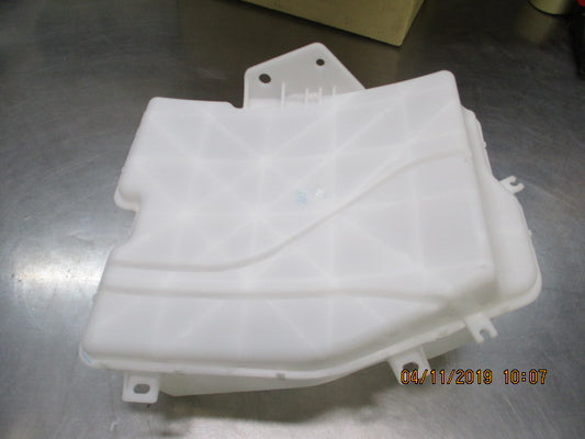 Mitsubishi MQ Triton Genuine Windscreen Washer Bottle New Part