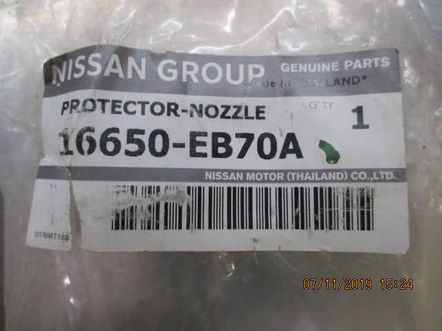 Nissan D40 Navara Genuine Nozzle Protector New Part