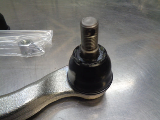 Mitsubishi ML Triton Genuine RH Tie Rod End New Part