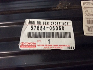 Toyota Camry /Aruion genuine rear floor cross No3 new part