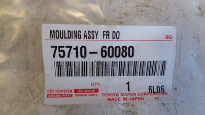 Toyota Landcruiser Genuine Right Hand Front Door Belt Moulding New Part