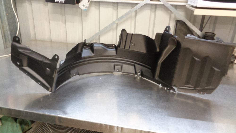 Mitsubishi Outlander Genuine Left Hand Front Inner Guard Liner New Part
