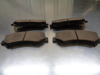 Nissan Dualis / Qashqai / X-Trail Genuine Front Brake Pad Set New Part