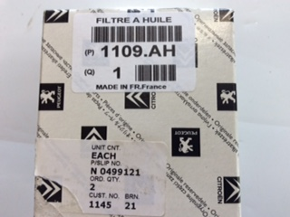 Peugeot / Citreon Genine oil filter new part Part No 1109.AH