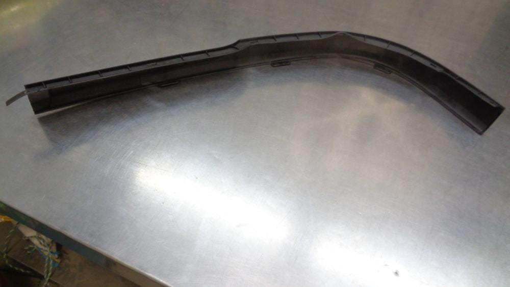 Holden AH Astra Genuine Right Hand Front Lower Bumper Bar Skirt Insert New Part