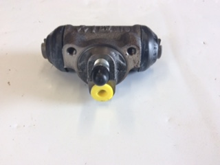 Isuzu LUV Genuine Wheel Cylinder New Part
