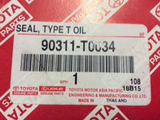 Toyota Hilux genuine rear diff oil seal T type 2005 new