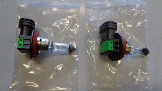 GENUINE FOG LIGHT H11 BULB PAIR  HOLDEN COMMODORE NEW PART