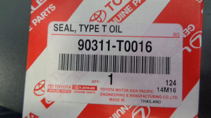 Toyota Hilux Genuine Right (Driver) Front Drive Shaft Oil Seal New Part