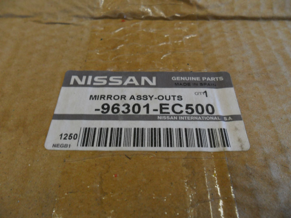 Nissan Navara D40 Spanish ST-X Genuine drivers Mirror Assembly NEW PART