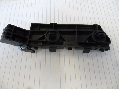 Honda CR-V Genuine Front Right Hand Side  Bumper Bracket New Part