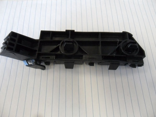 Honda CR-V Genuine Front Right Hand Side  Bumper Bracket New Part