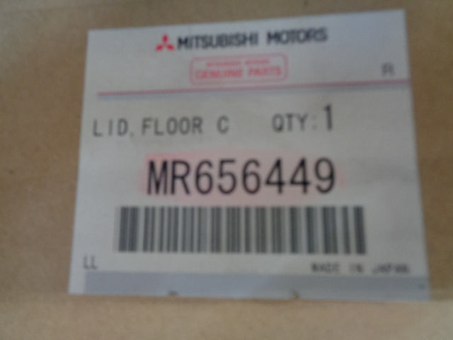 Mitsubishi Pajero Genuine Centre Console Lid New Part