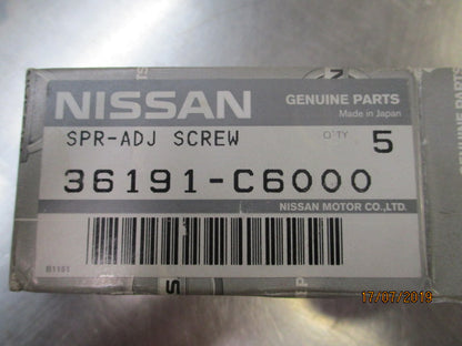 Nissan Patrol Y61 Genuine Retainer Spring Anti-Shoe Rattle New Part