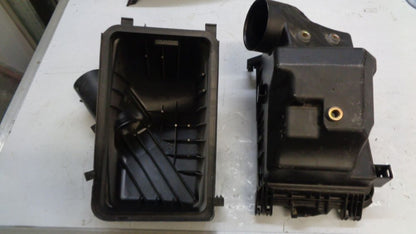 Used Air cleaner box suitable for Toyota Camry New part