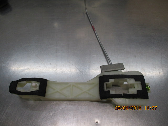 Holden Captiva Genuine Passenger Front Door Inner Hardware New Part.