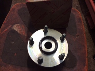 Toyota Rav4 Genuine front wheel hub new part