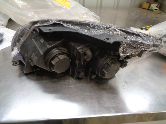 Hyundai i30 Drivers Front Genuine Black Insert Headlight VGC Used