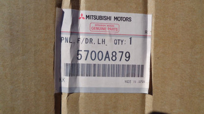 MITSUBISHI PAJERO NX/NW LWB WAGON GENUINE LEFT FRONT DOOR NEW PART